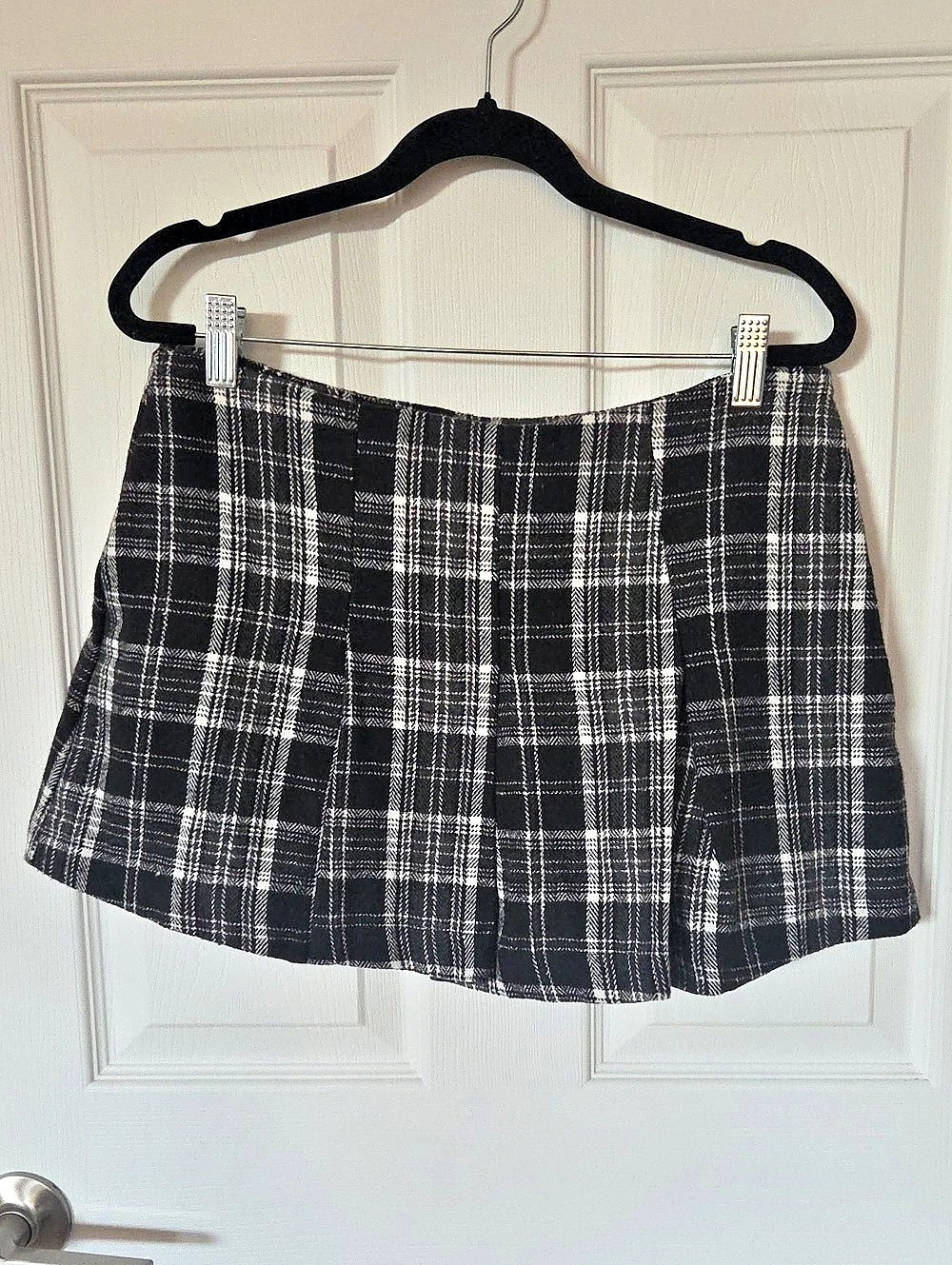 FASHION NOVA Pleated Plaid Skort
